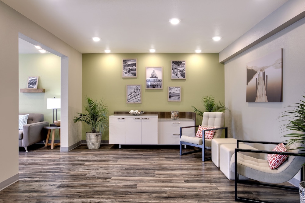 WoodSpring Suites Charlotte University Research Park - photo 2