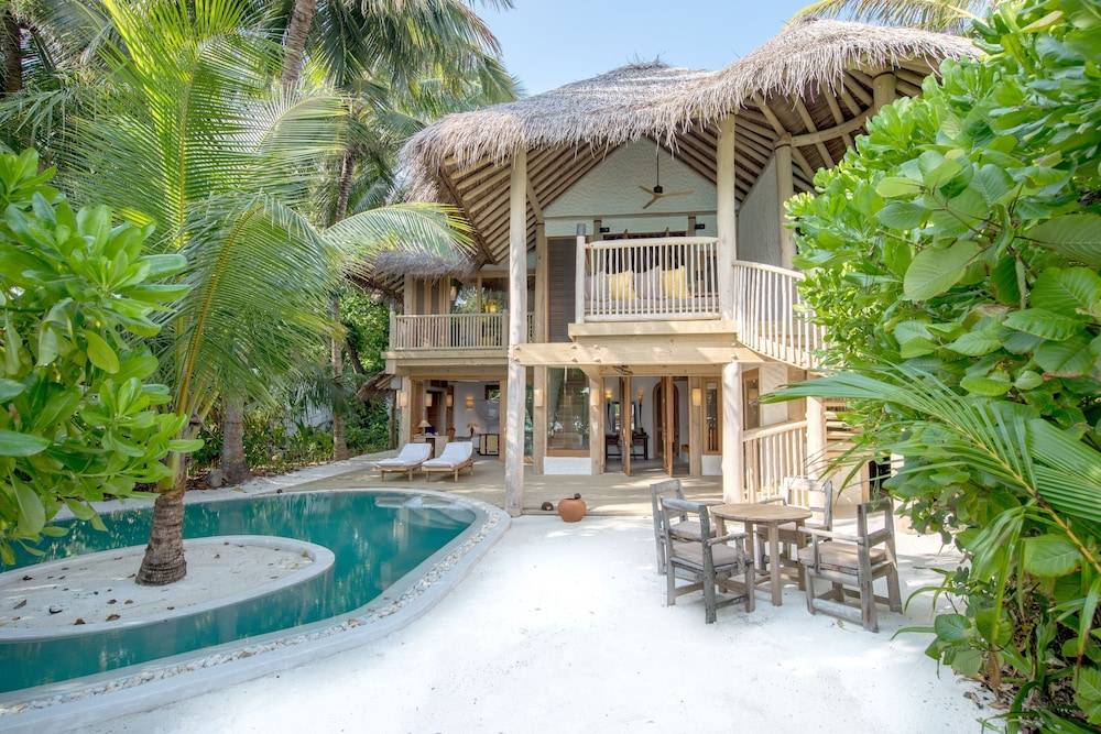 Private pool