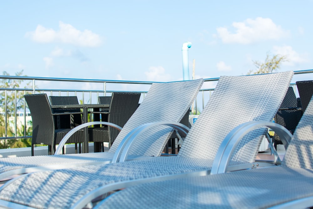 Sundeck