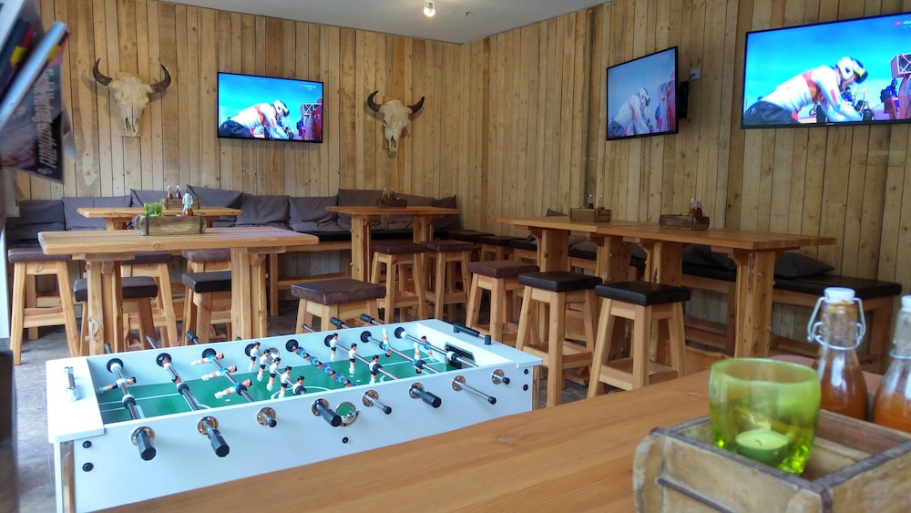 Sports bar