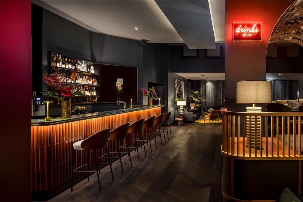 hotel amano dusseldorf bar
