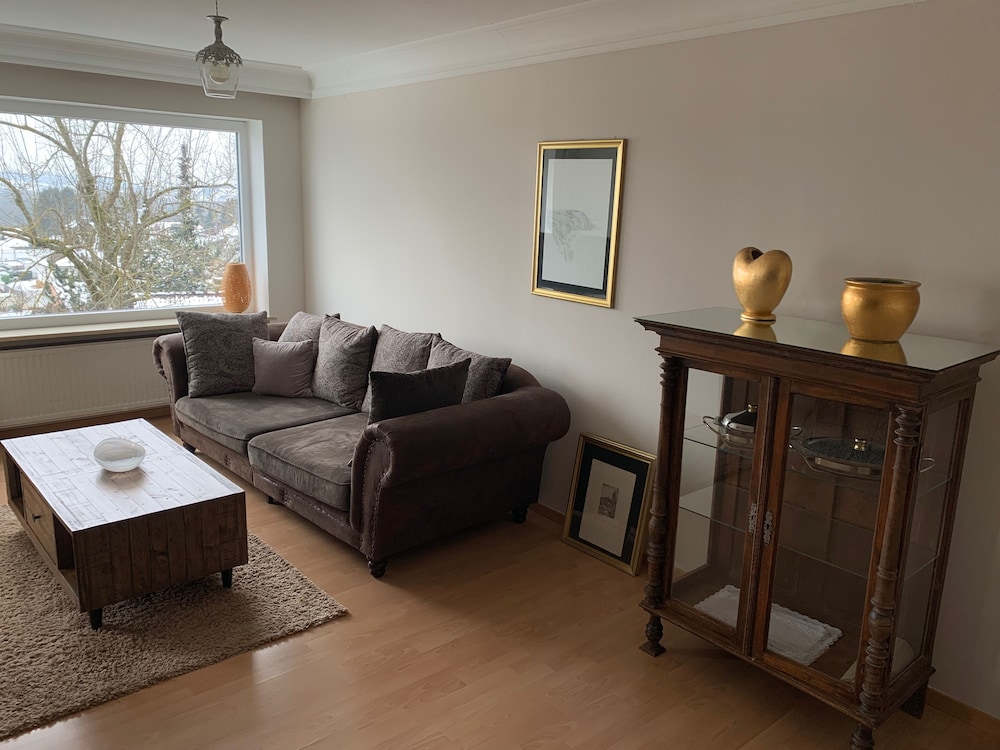 Apartment Schmuck