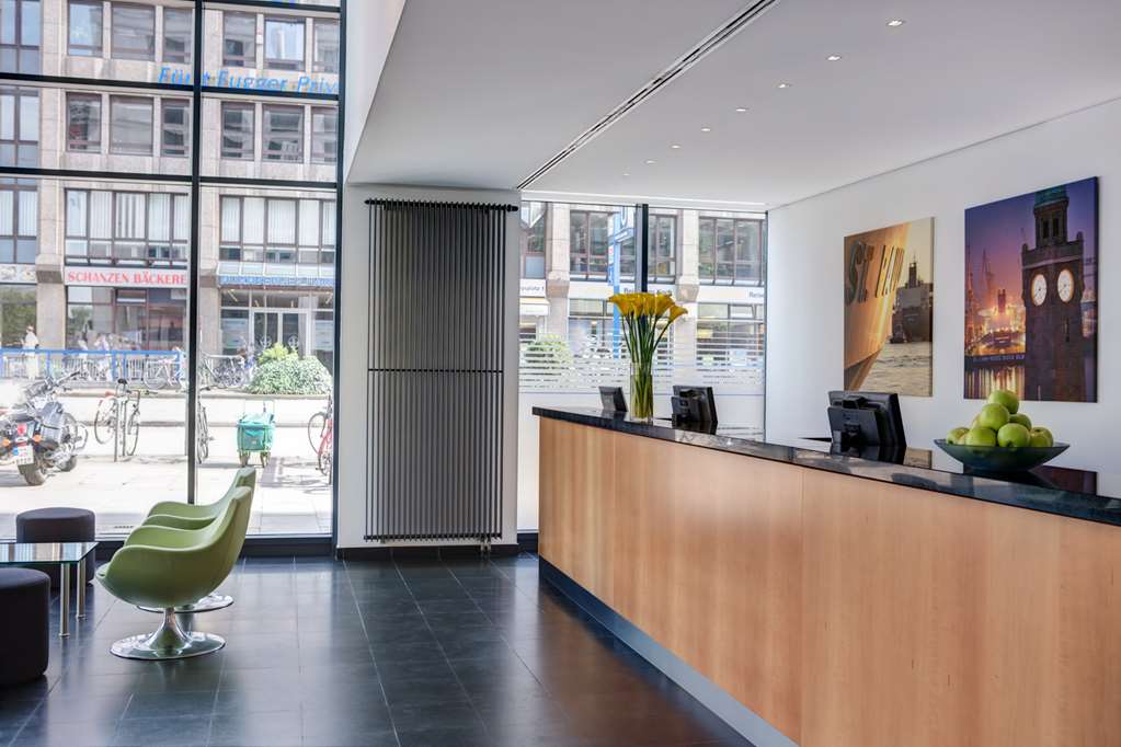 IntercityHotel Hamburg Hauptbahnhof, Germany - Reception