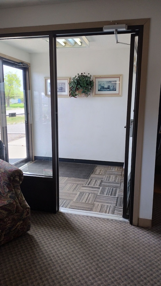 Northgate Inn Motel - photo 2