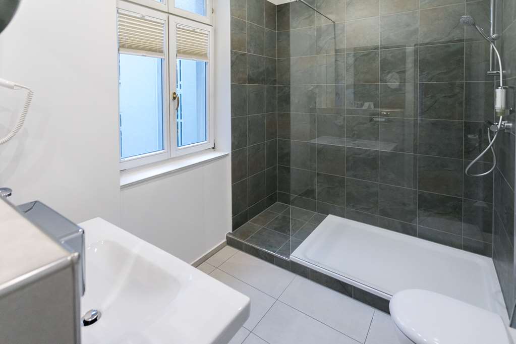 Bathroom Double room_TOP VCH Hotel Allegra Berlin