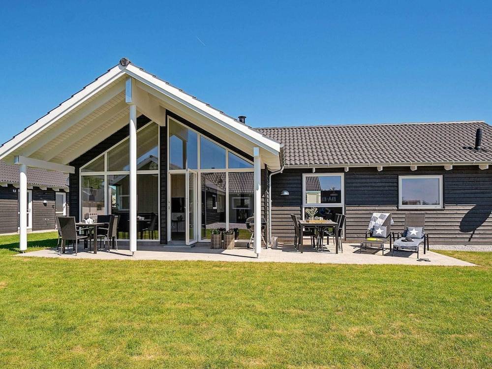 12 person holiday home in Hasselberg