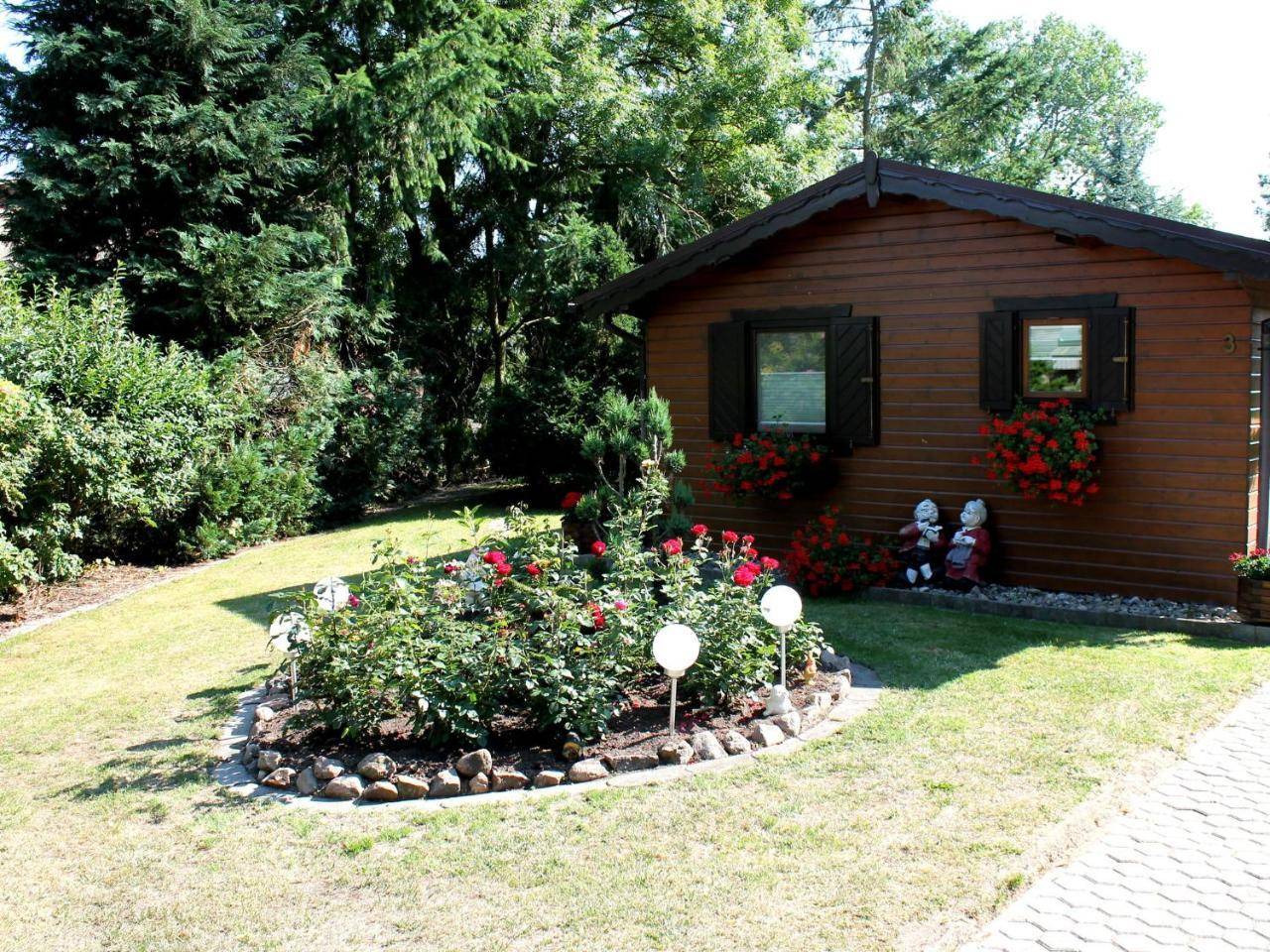 Bauernhaus Bungalow in Neubukow Schoener Garten