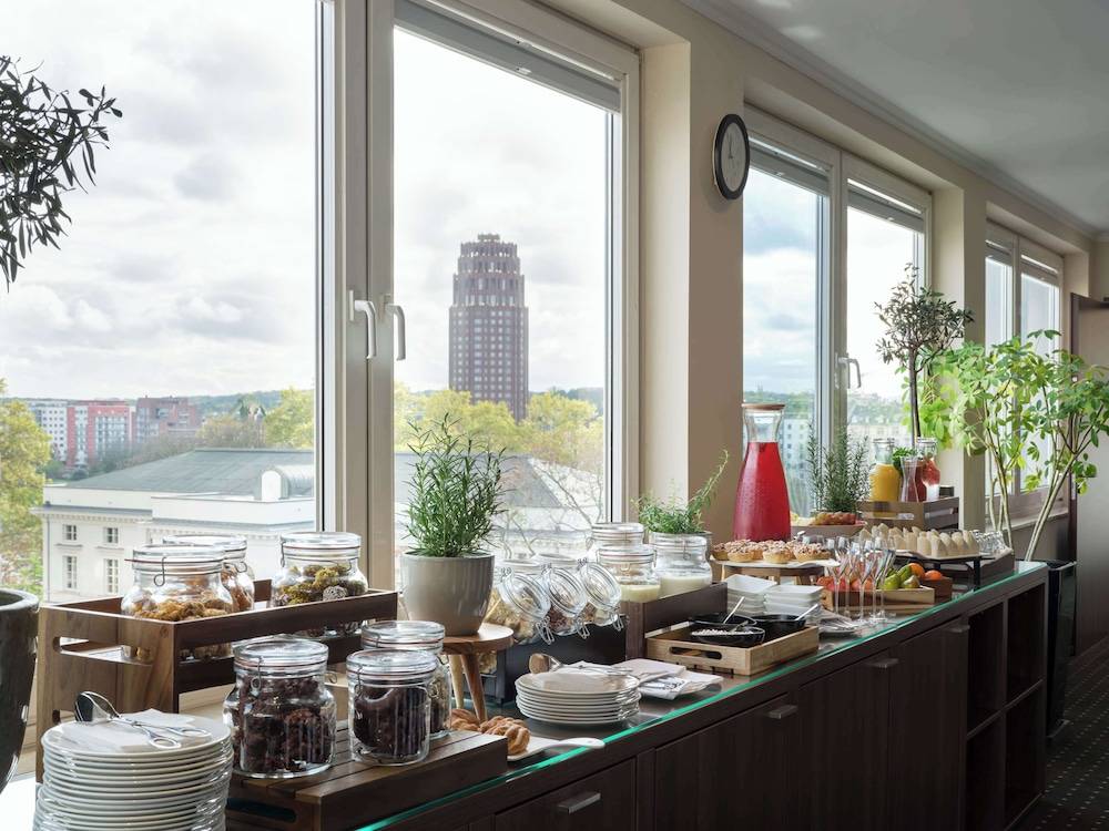 Snack bar