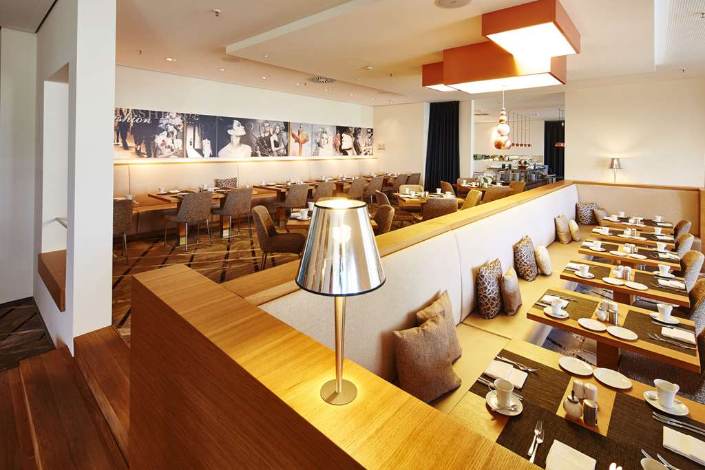 Steigenberger Hotel Am Kanzleramt, Berlin, Germany - breakfast restaurant