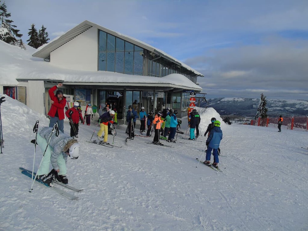 Snow and ski sports