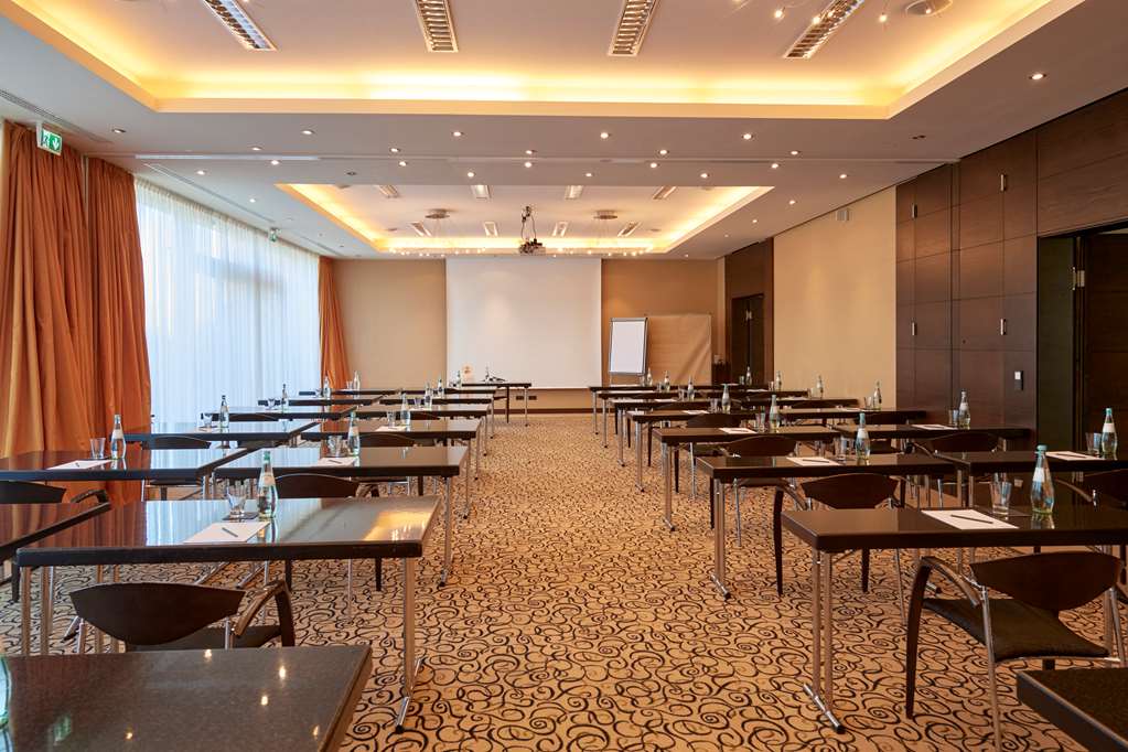 Conference-Room D - "Corona-Style" at Atrium Hotel Mainz
