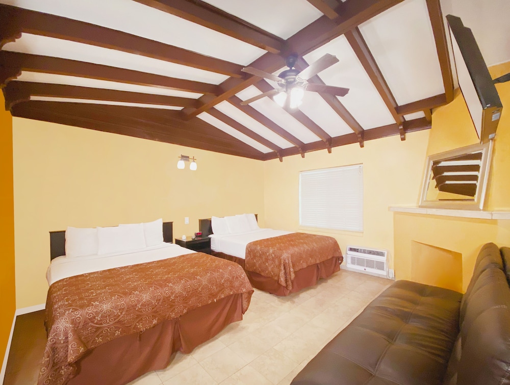 El Patio Inn Near Universal Studios Hollywood - photo 4