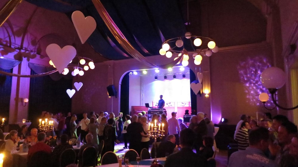 Banquet hall