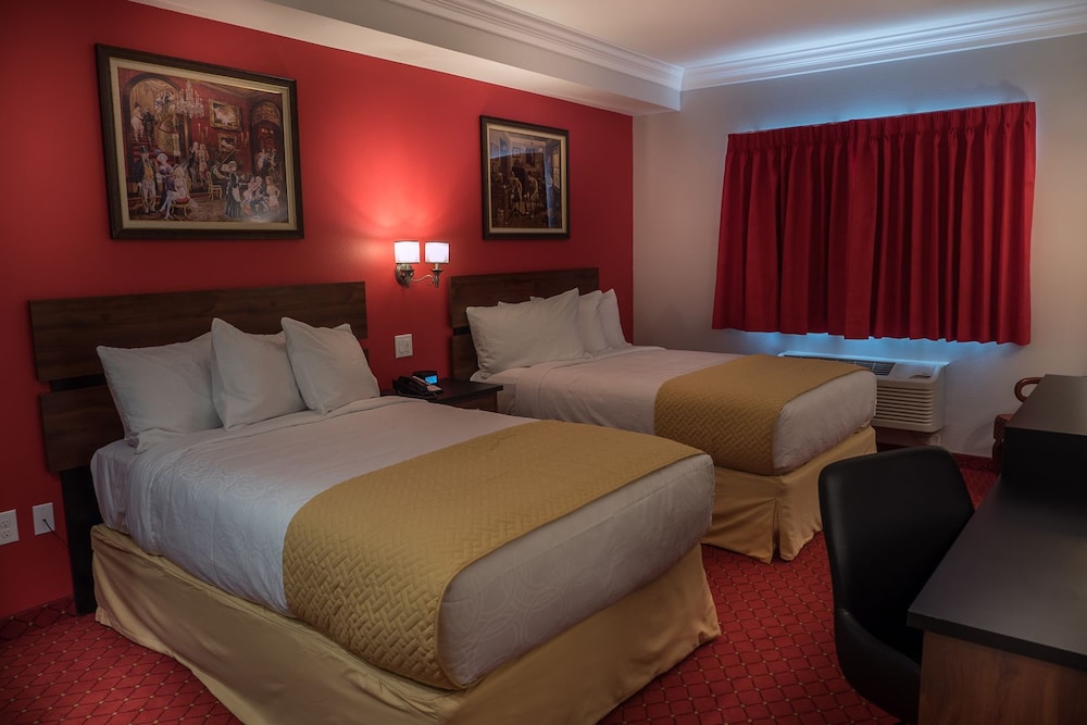 Skyline Hotel & Casino - photo 4