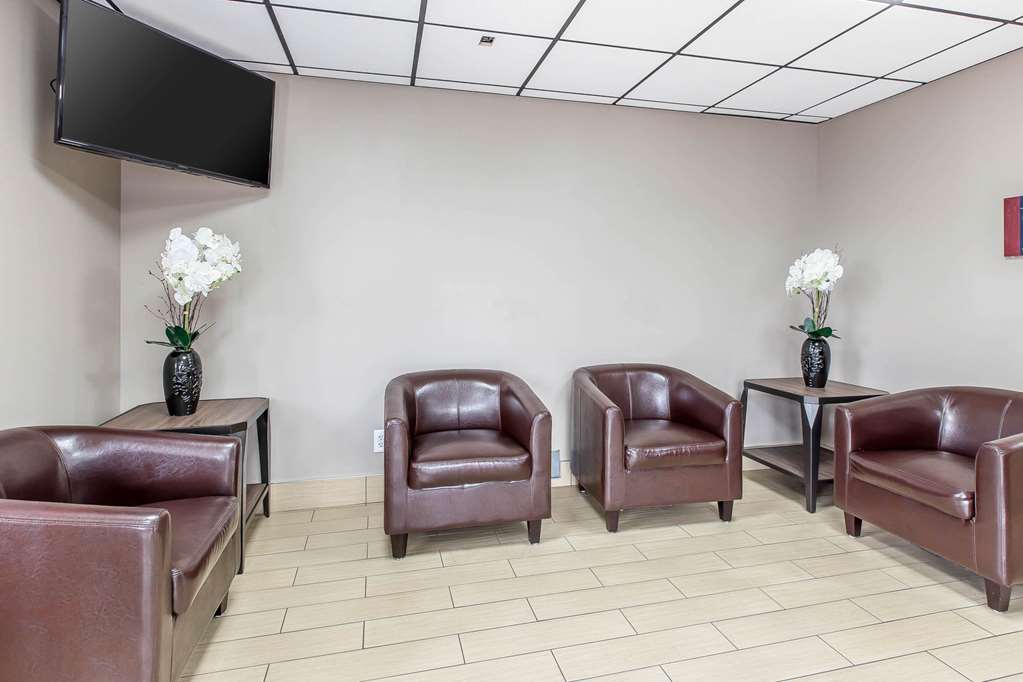 Econo Lodge Midtown - photo 5