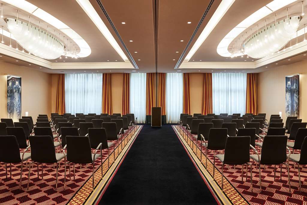 Steigenberger Hotel De Saxe, Dresden, Germany - meeting room