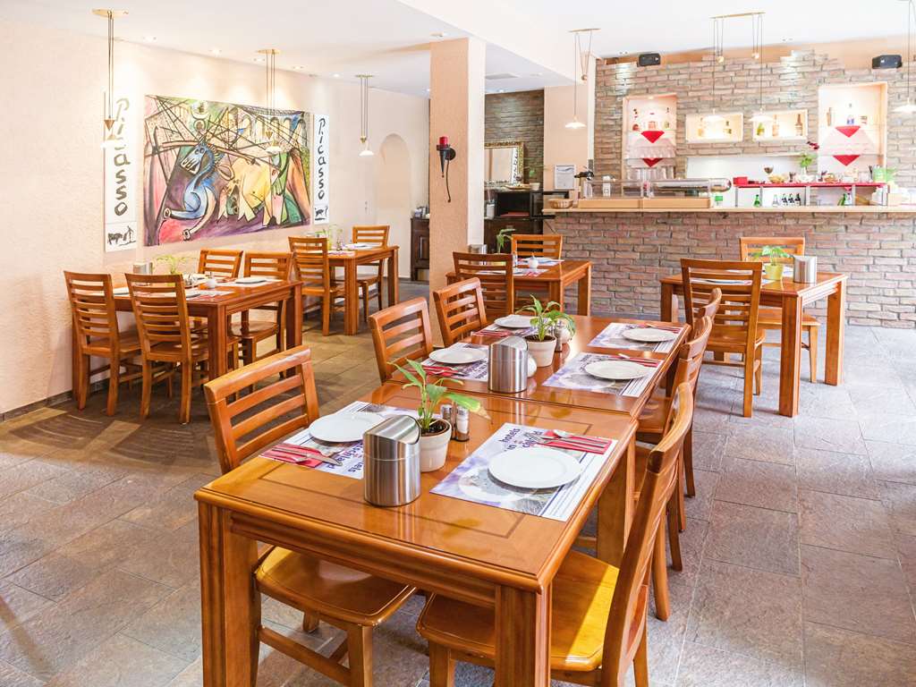 Hotel City Kiel by Premiere Classe- breakfast areacopyright Marco Knopp