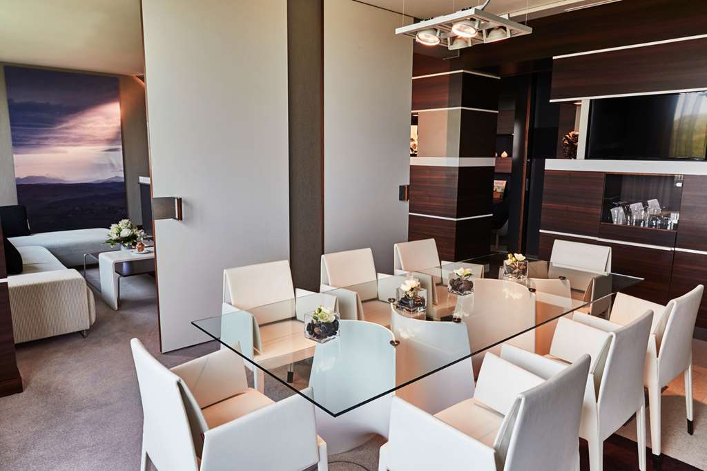 Steigenberger Airport Hotel, Frankfurt, Germany - Presidential Suite, Dining Room