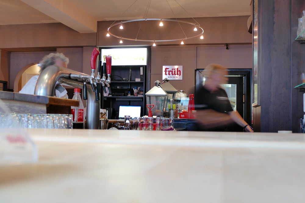 Sports bar