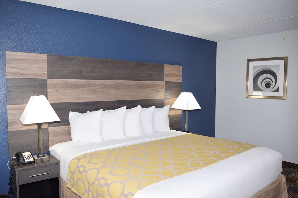 Baymont by Wyndham Addison - photo 5