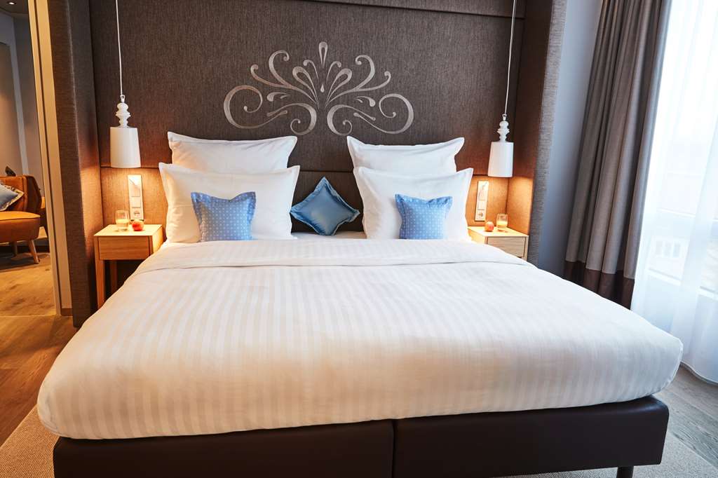 Steigenberger Hotel Muenchen/Munich, Germany - Executive Suite, Bedroom