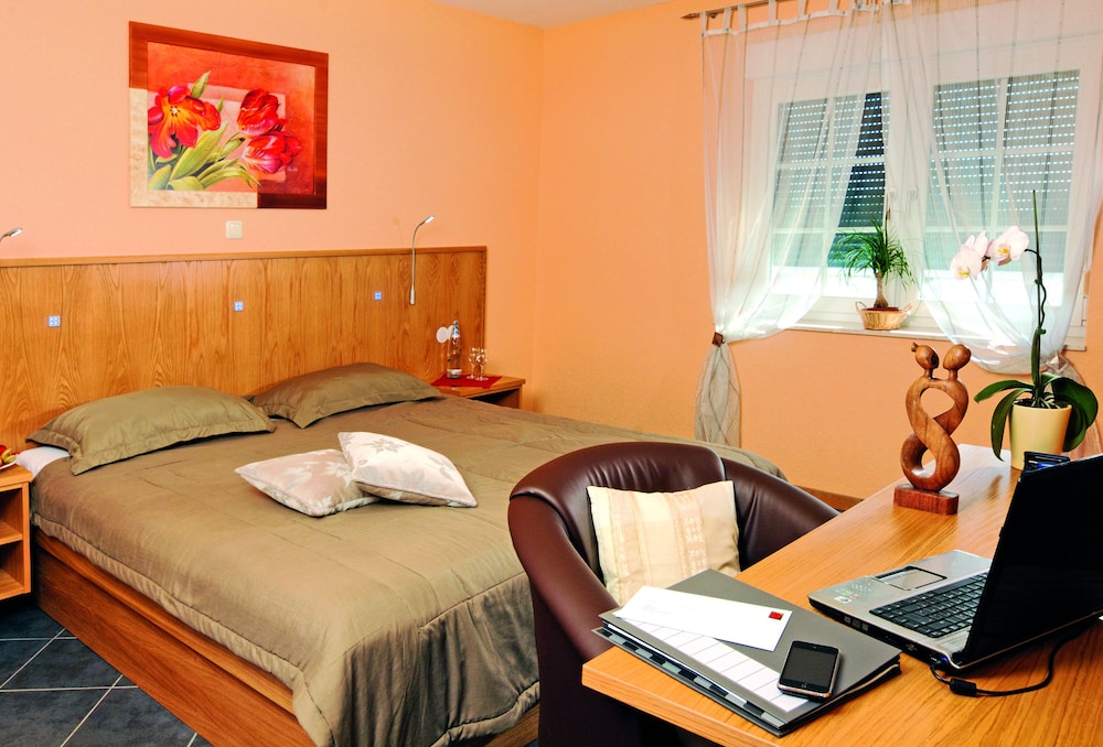 In-room business center