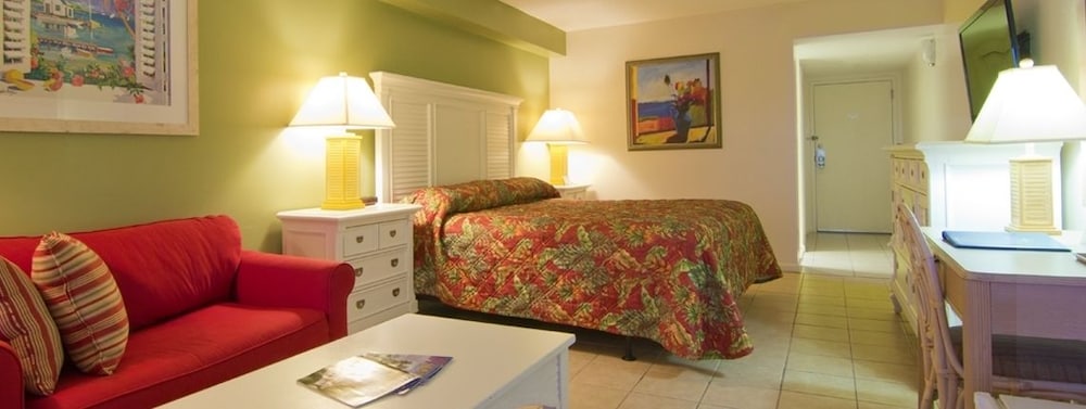 Pirate's Cove Resort & Marina - photo 2