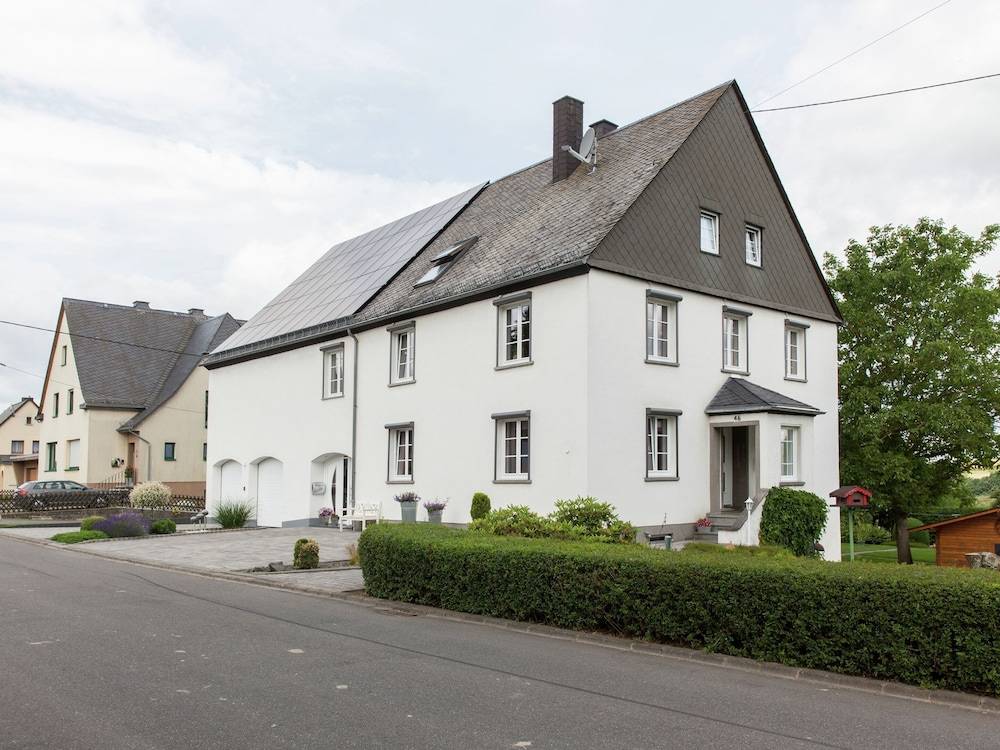 Beautiful Apartment in Morscheid riedenburg