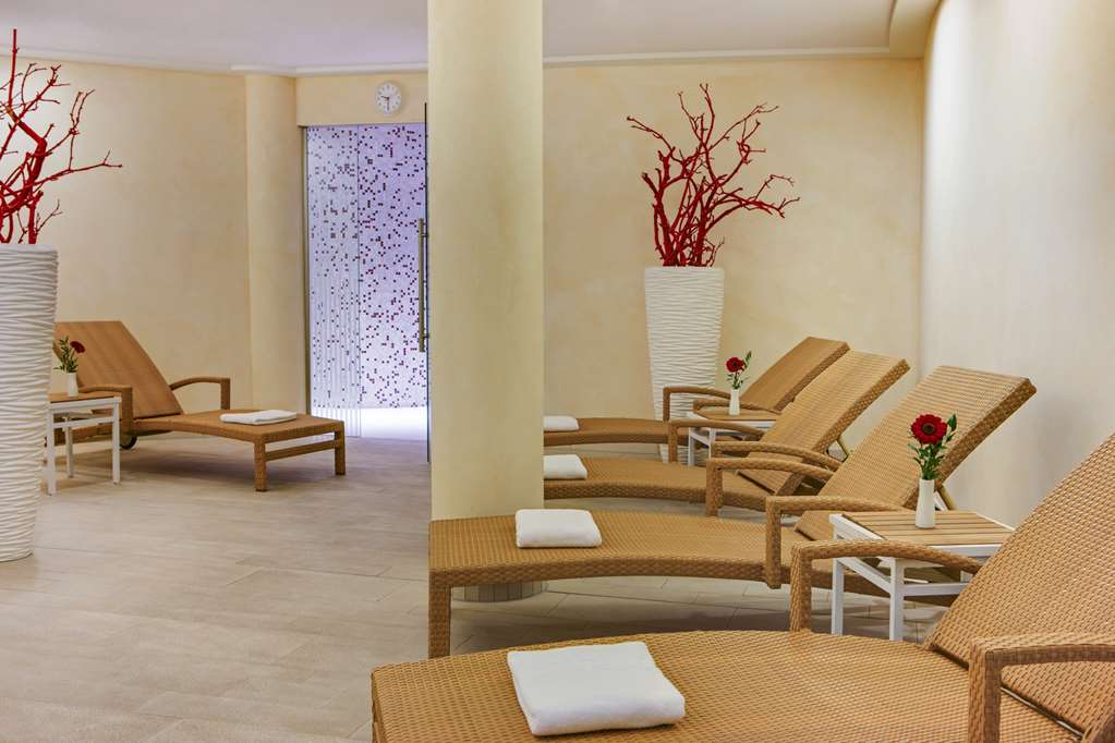 Steigenberger Hotel de Saxe, Dresden, Germany - relax area