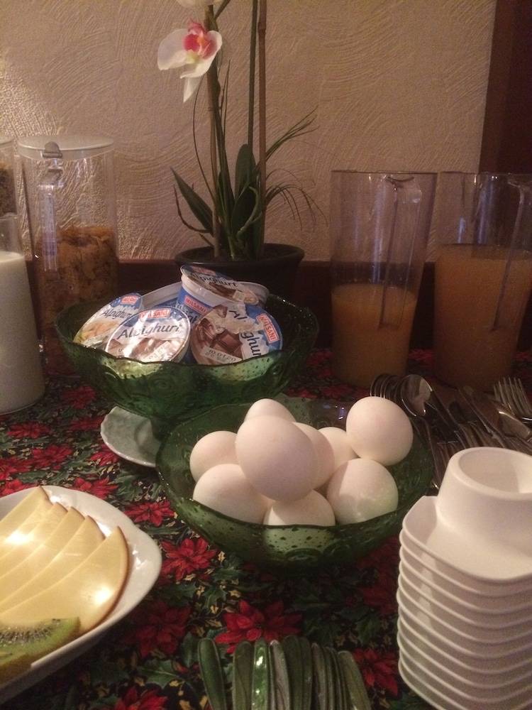 Breakfast buffet