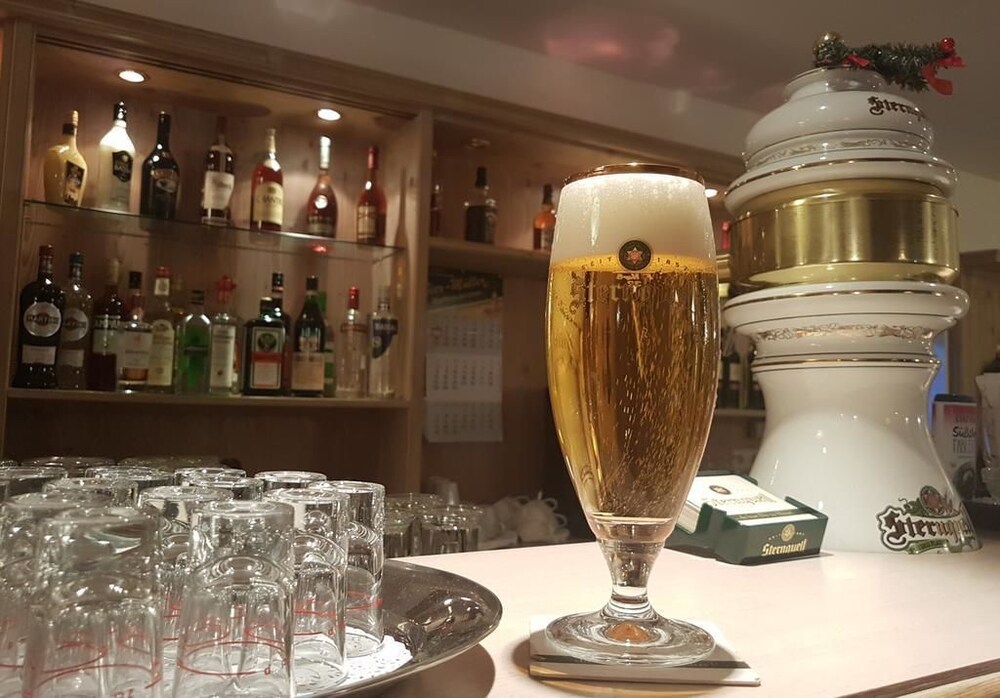 Hotel Bar