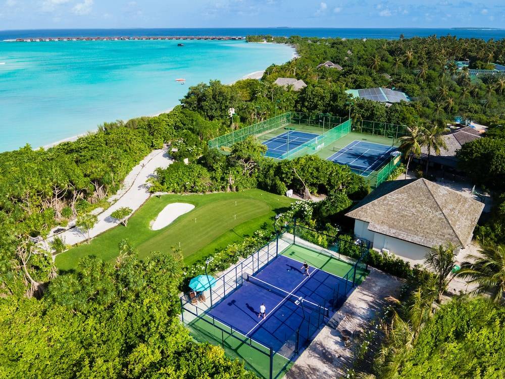 Tennis court