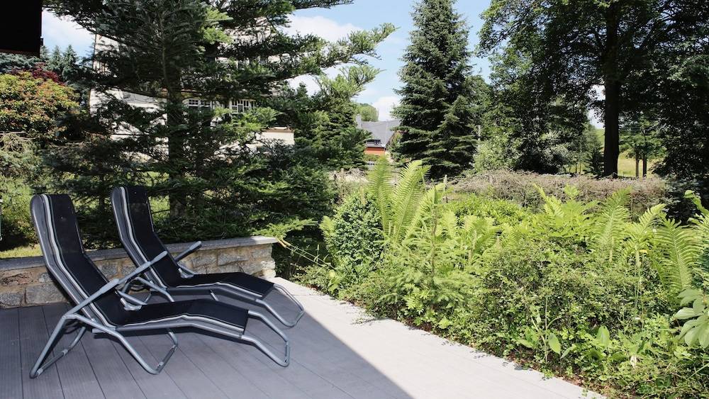 Sundeck