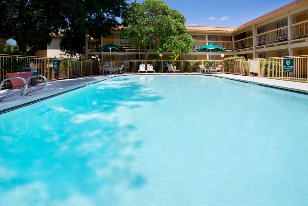 La Quinta Inn by Wyndham Austin Oltorf - featured photo