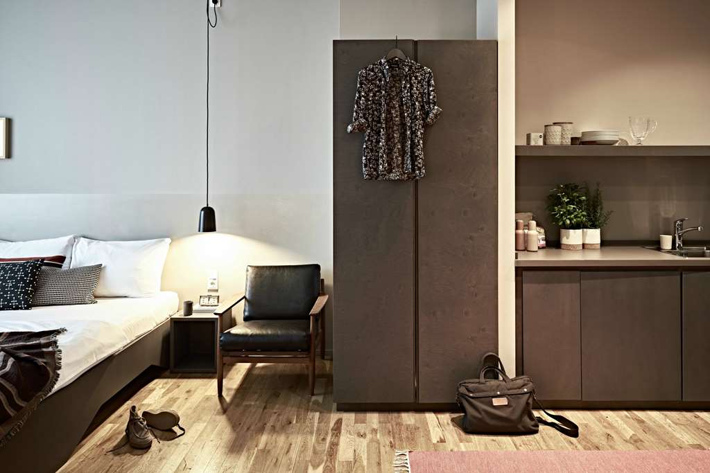 Bold Deluxe Studio