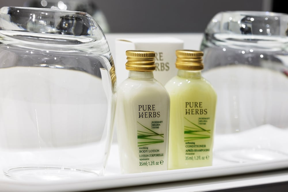Bathroom amenities