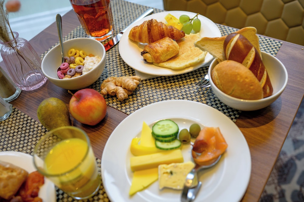 Breakfast meal