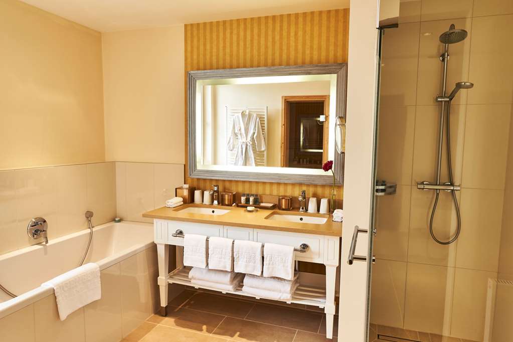 Steigenberger Grandhotel and Spa, Heringsdorf/Usedom, Germany - Bathroom