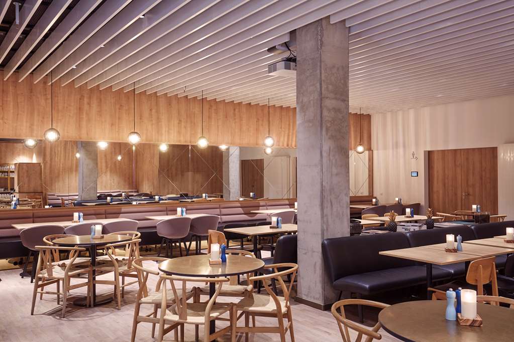 Scandic Frankfurt Museumsufer restaurant side room