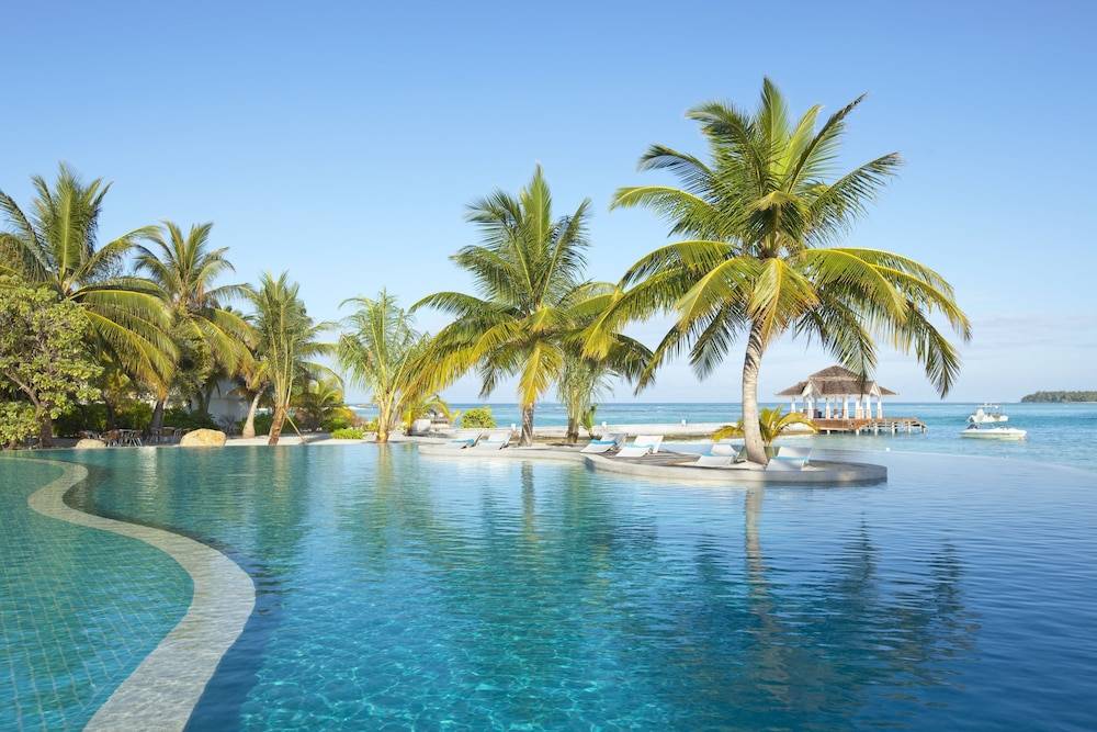Infinity pool