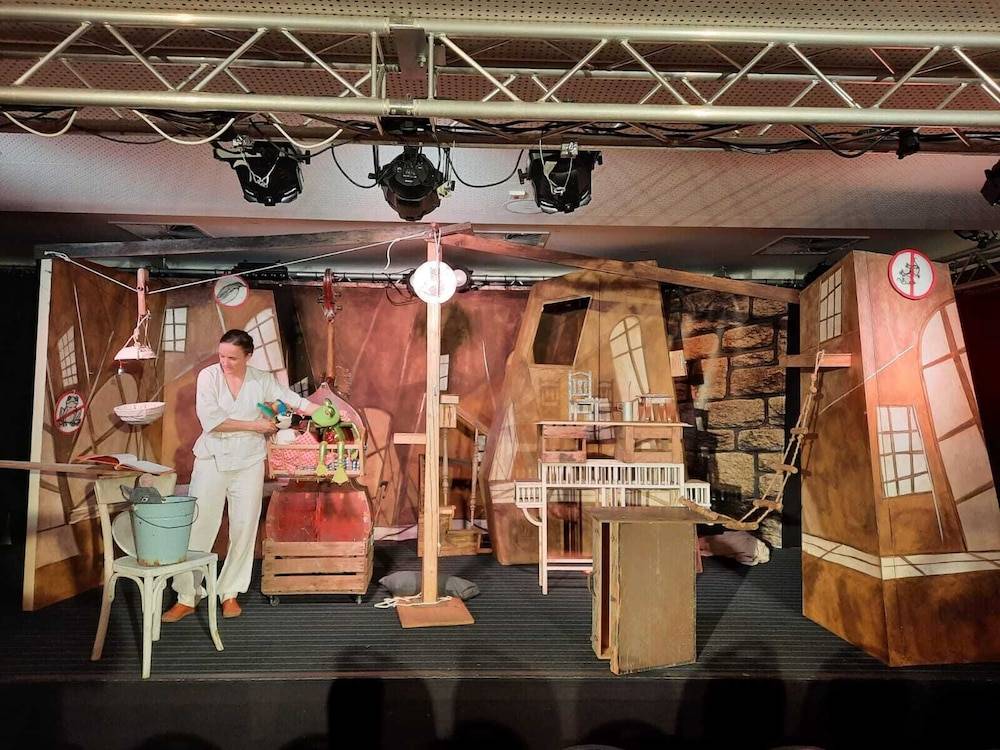 Theater show