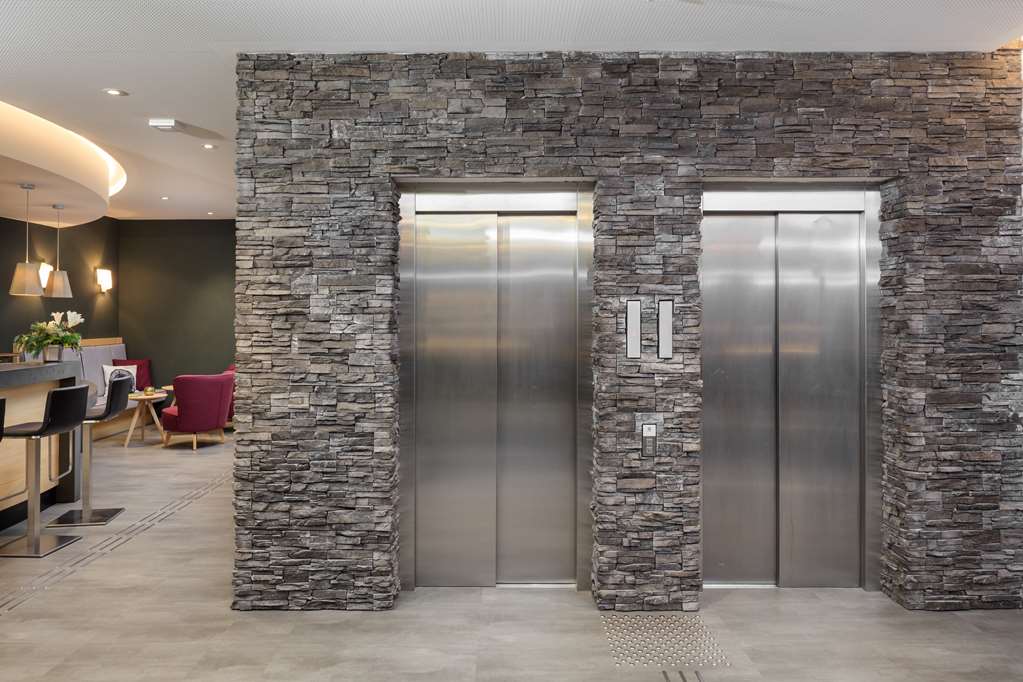 Lift Lobby_TOP EMBRACE Allgaeu ART Hotel Kempten