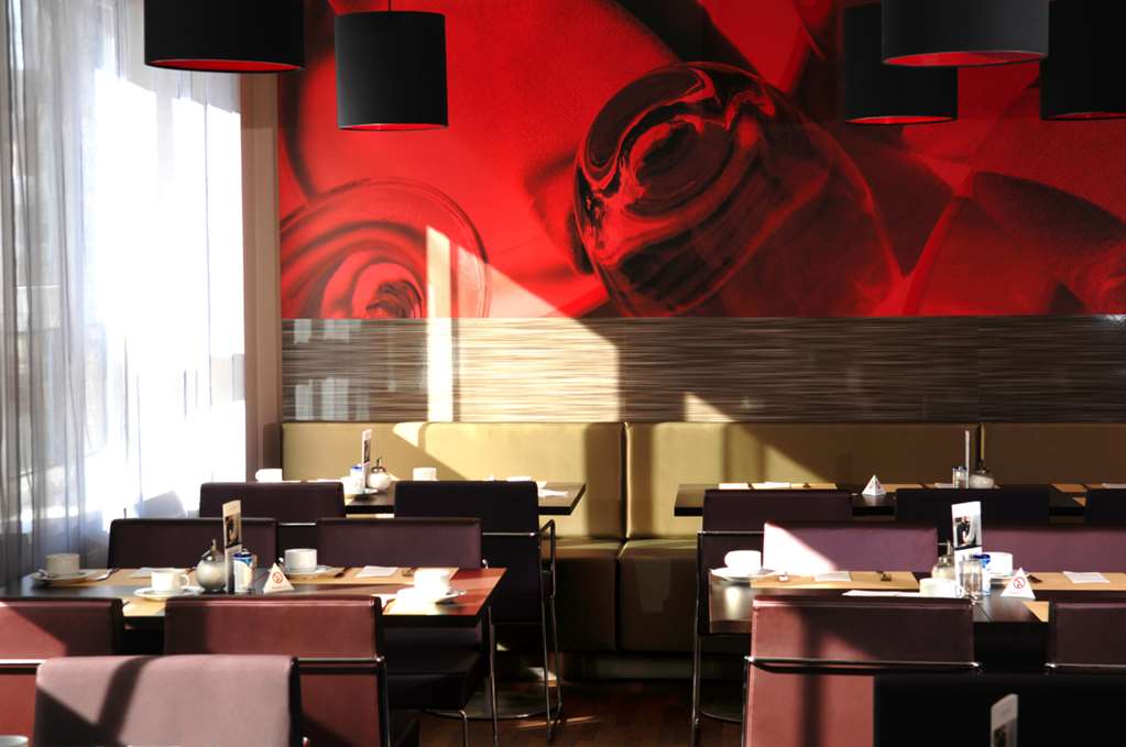 IntercityHotel Hamburg-Altona, Germany - Breakfast