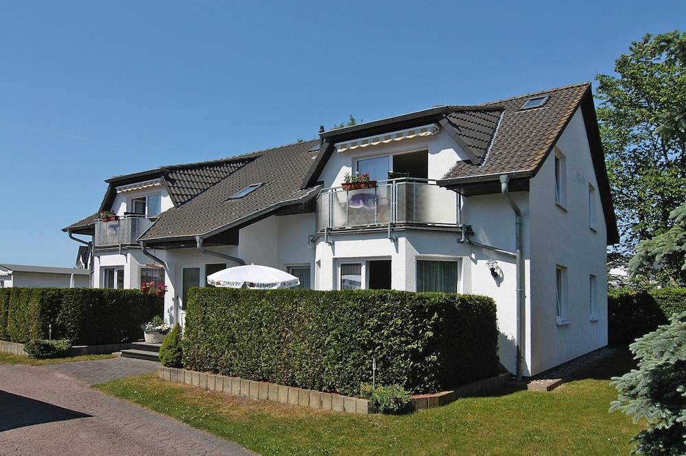 Apartment in Zinnowitz near Baltic Sea Beach cleaning included