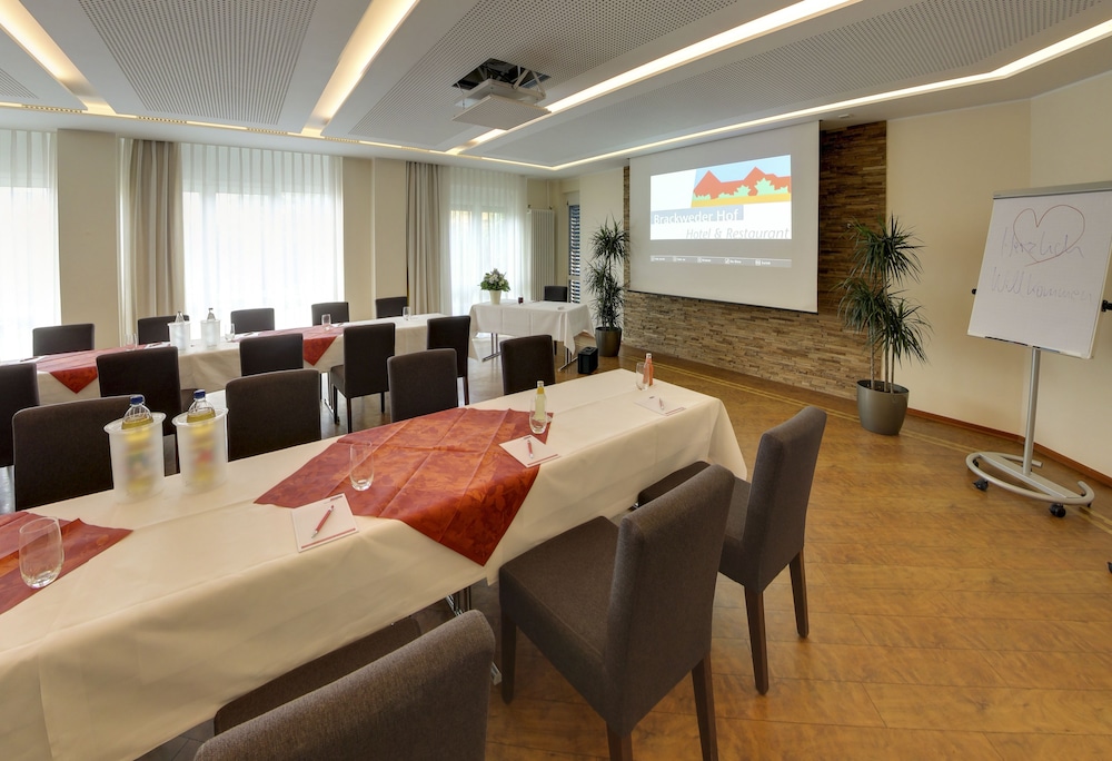 Meeting facility