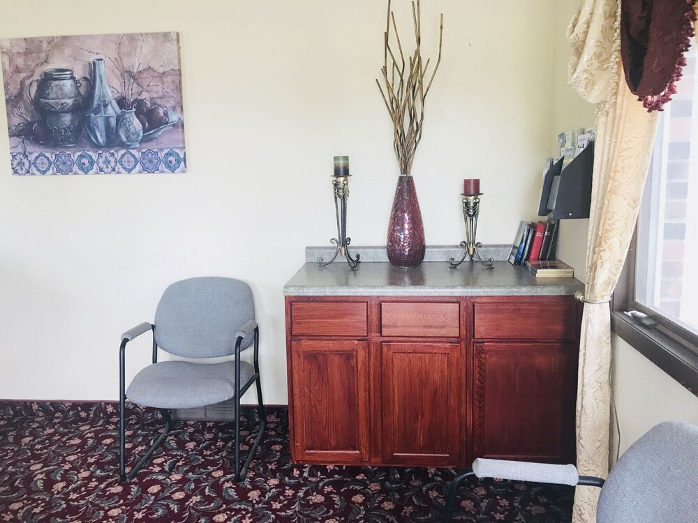 Parkview Motel - photo 3