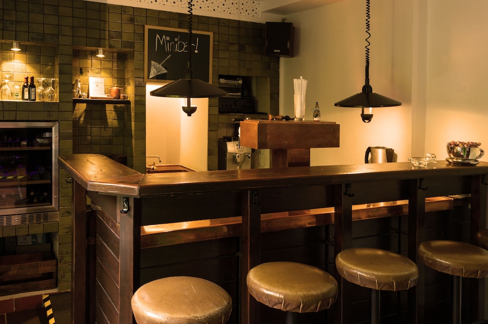 Snack bar