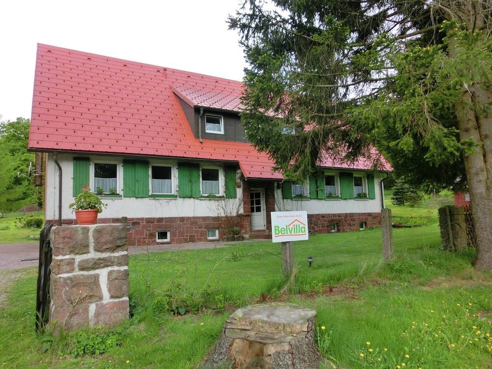 Modern Apartment in Tabarz Thüringer Wald With Garden