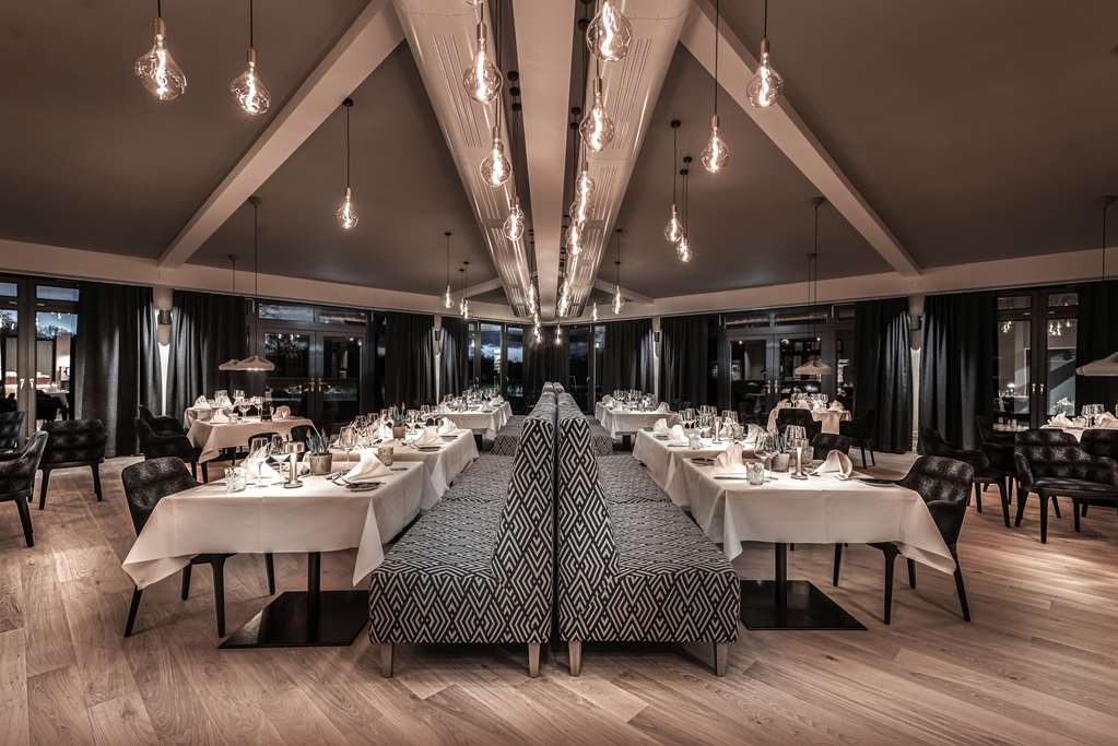 Steigenberger Hotel Treudelberg, Hamburg, Germany - Restaurant