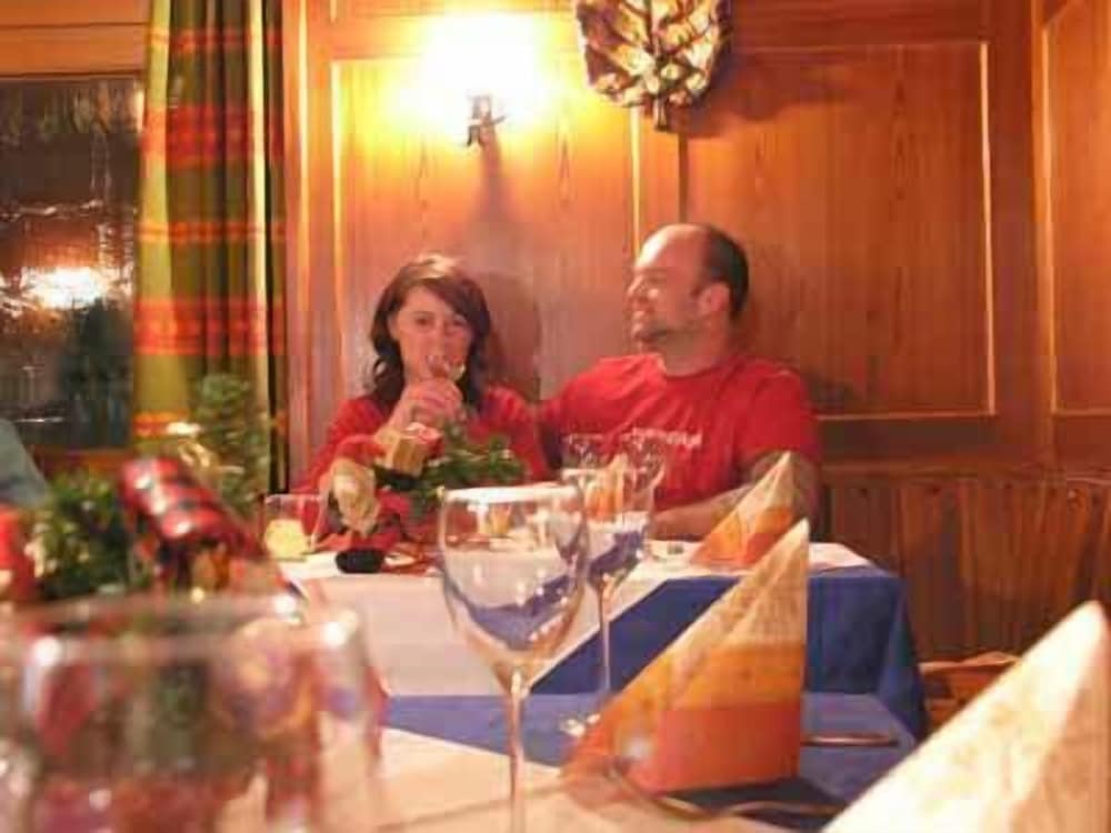 Couples dining